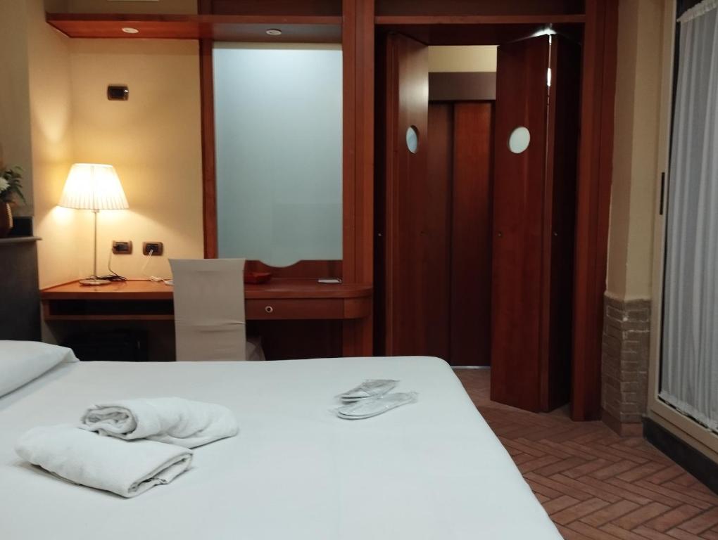 Hotel Suite Ares - Resim 4