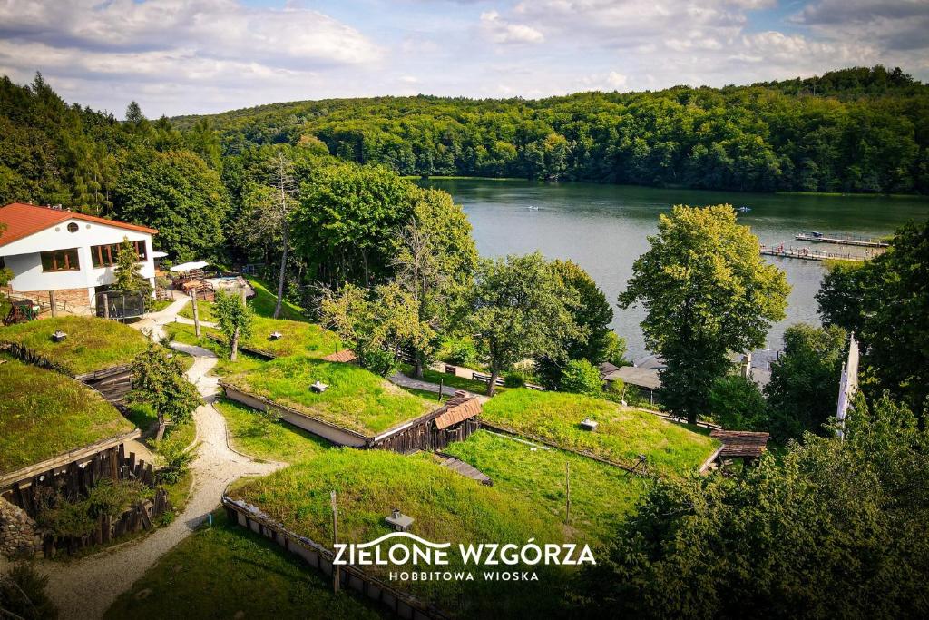 Fotografia z galérie ubytovania Zielone Wzgórza - Hobbitowe Domki na Kaszubach v destinácii Przywidz