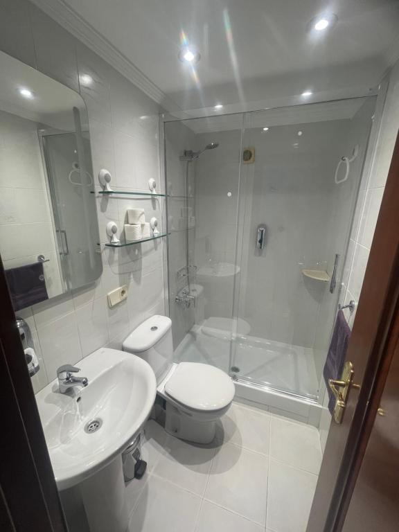 A bathroom at GRAN Y MAGNÍFICO APARTAMENTO EN MáLAGA