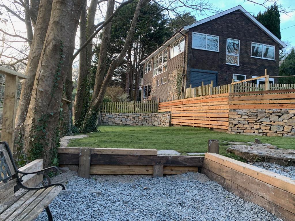 Gallery image of Pant Golau - The Seventies House in Llanbedr