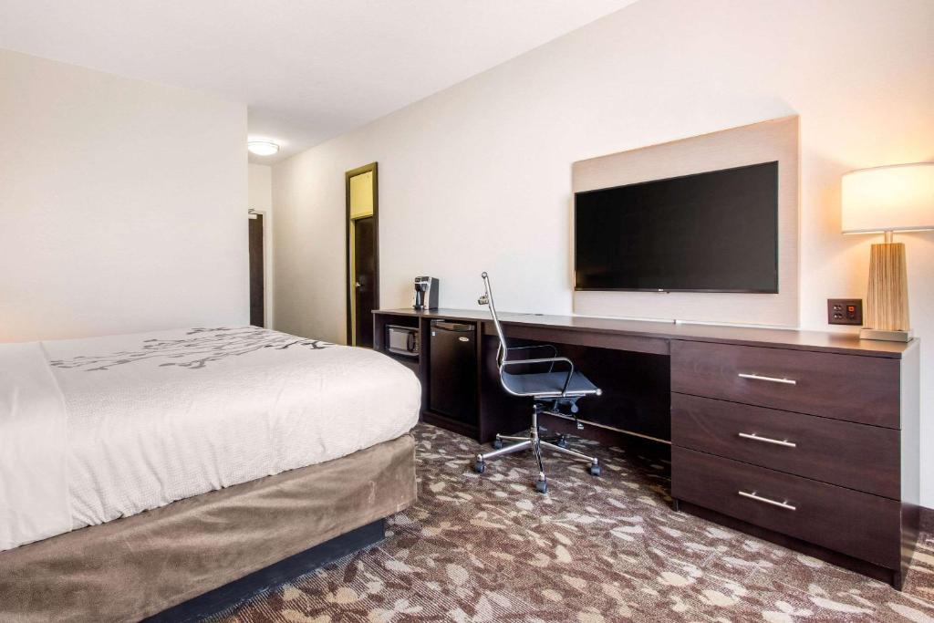 Sleep Inn & Suites Middletown - Goshen - King Room - Non-Smoking
