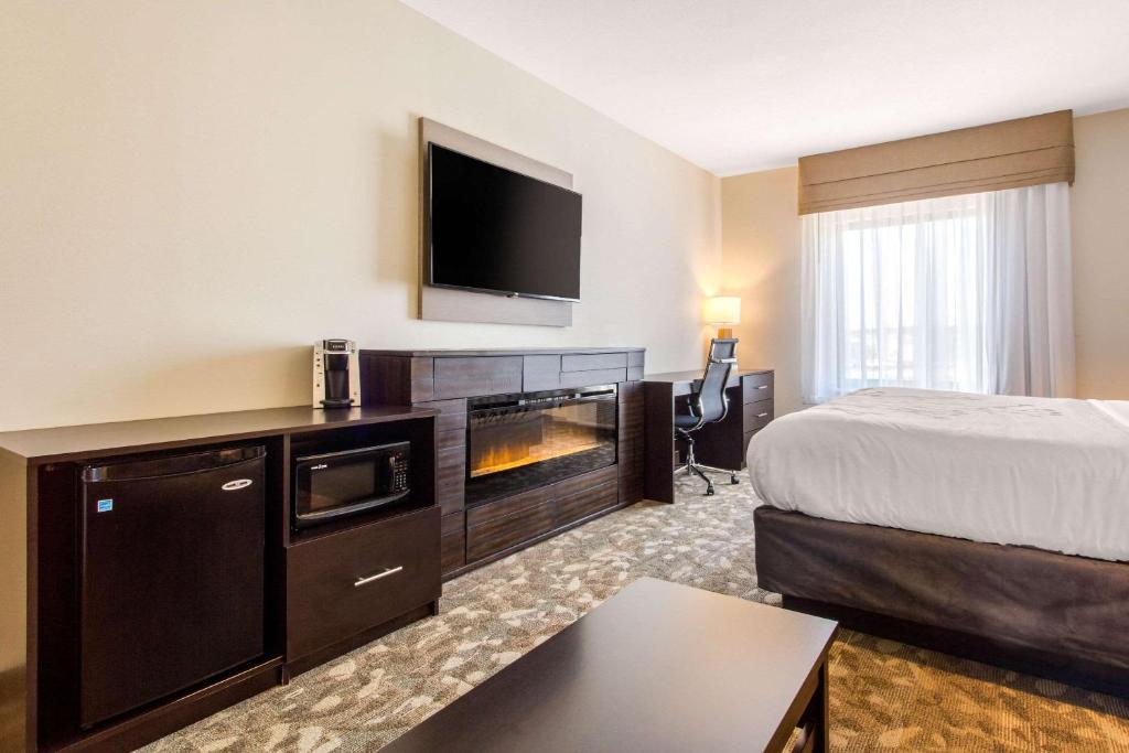 Sleep Inn & Suites Middletown - Goshen - King Suite - Non-Smoking