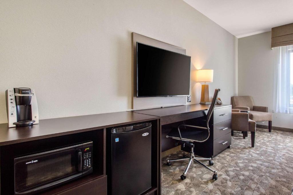 Sleep Inn & Suites Middletown - Goshen - Queen Suite With Two Queen Beds - Non-Smoking