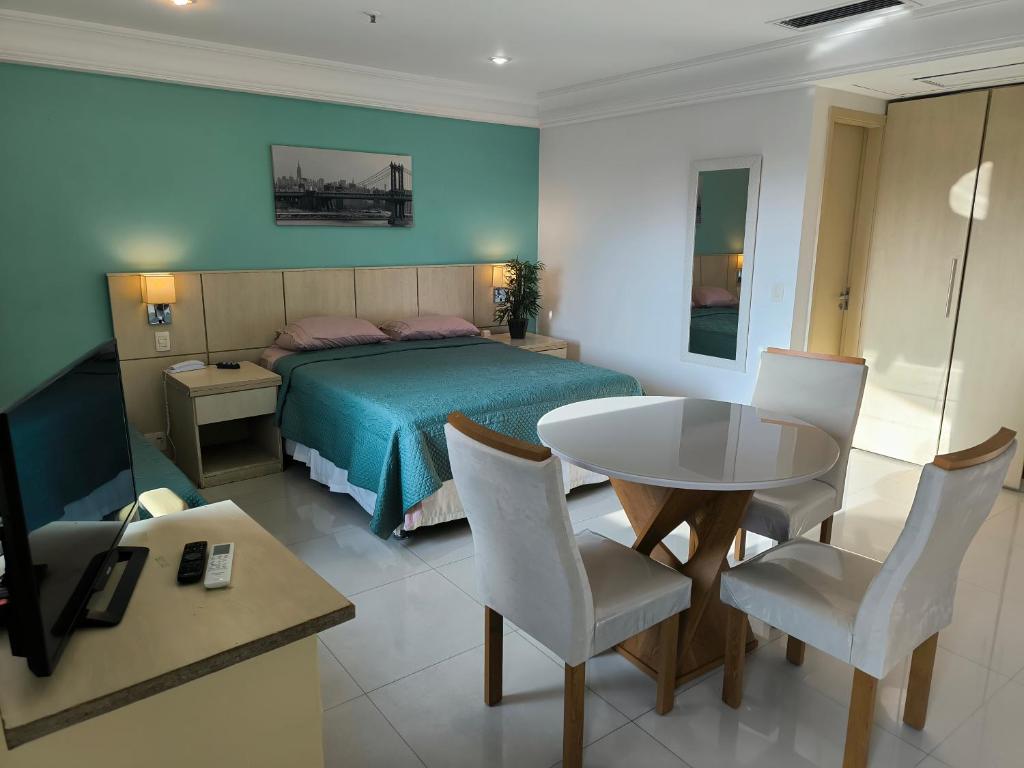 Barra Prime Flats, Ed Mediterrâneo, wi-fi 400Mb, balsa pra praia grátis, ar condicionado novo! - 