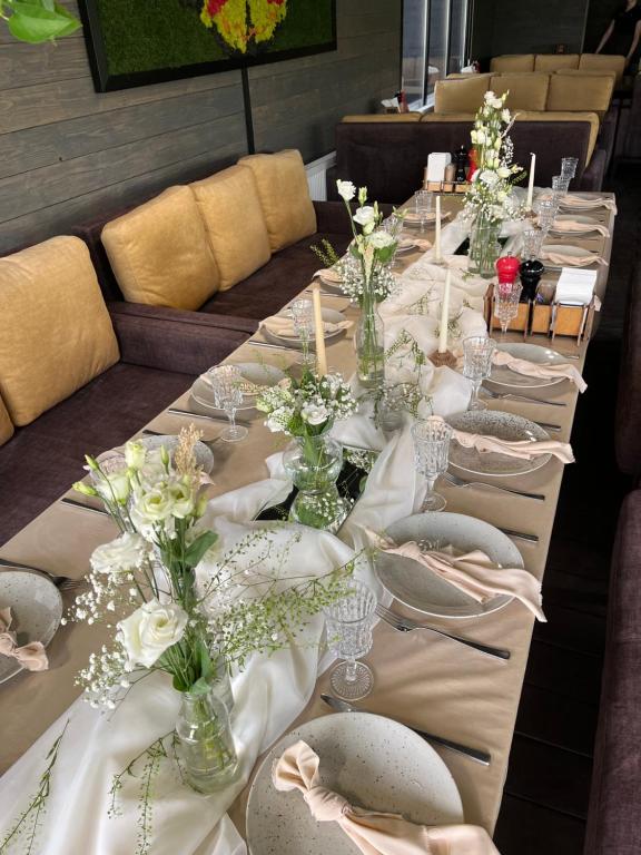 Restaurace v ubytování Фетрбуш
