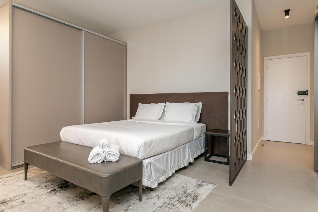 HOMS Studios Tower - Prédio com piscina e estacionamento - Estudio De Reina