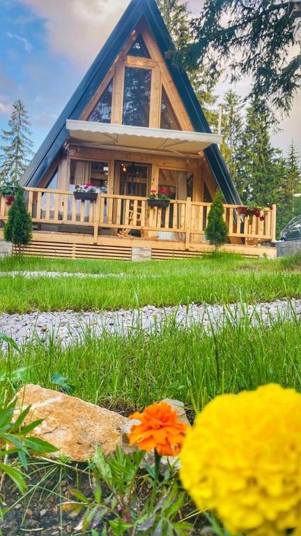 Taman di luar ZLATARSKA IDILA