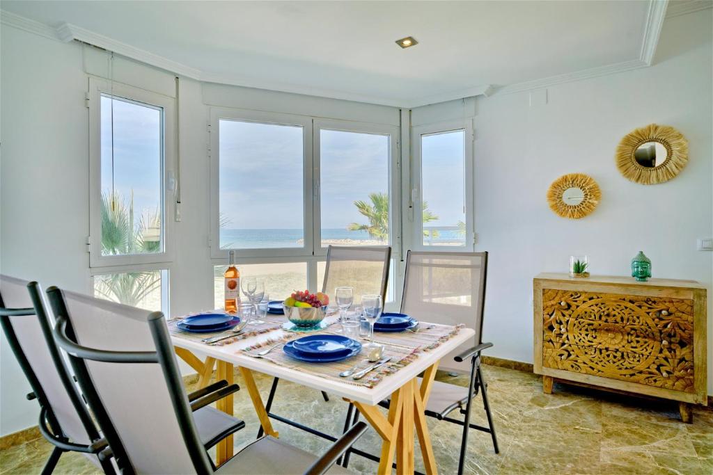 Apartamento Molinell 3A en primera línea del mar