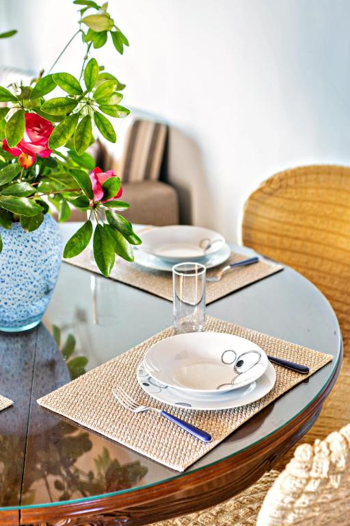 Гостиная зона в Romeo Seaside Luxury Suite