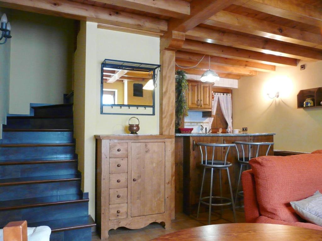 A seating area at Charming Chalet in Viella, Mountain View