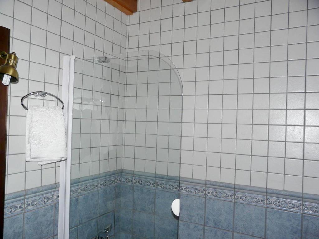 A bathroom at Charming Chalet in Viella, Mountain View