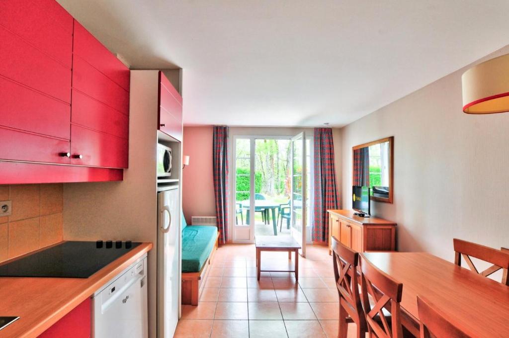 Кухня или мини-кухня в La résidence du Lac - maeva Home - Maison 3 pièces 6 personnes - Sélection 414
