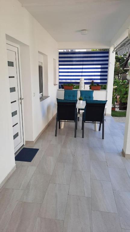 Fotografia z galérie ubytovania Apartments with a parking space Nin, Zadar - 17784 v Nin