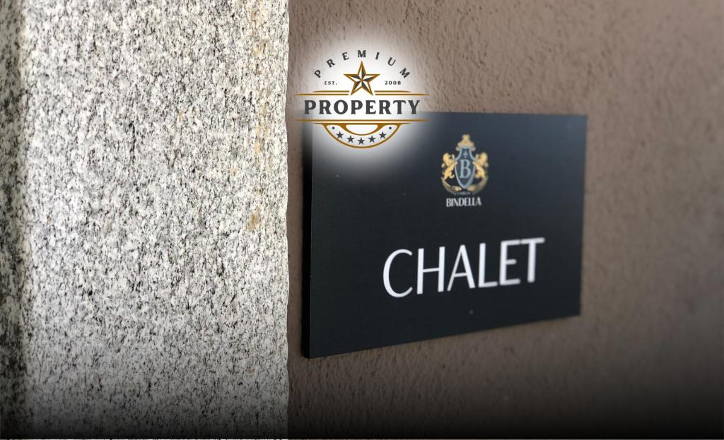 Certificato, attestato, insegna o altro documento esposto da Magic CHALET near COMO lake, private parking, total privacy I Villa dei Leoni