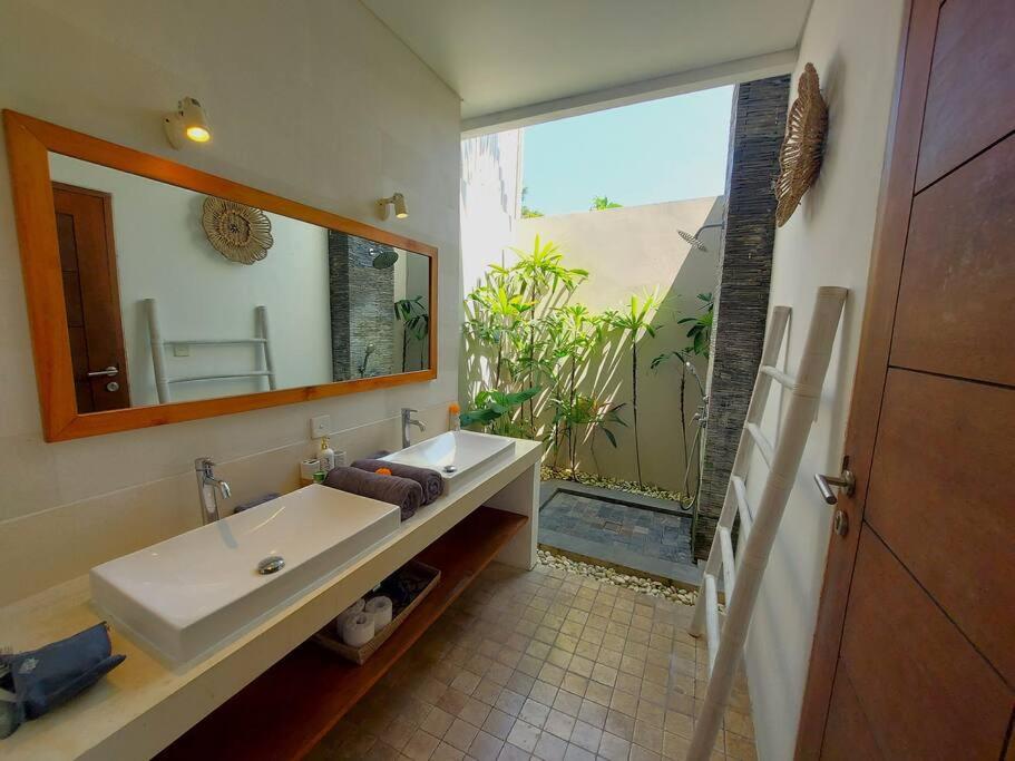 Echo Beach Villa and Apartment - 9