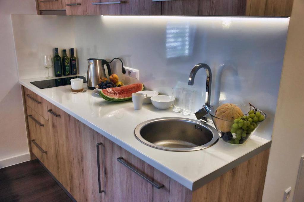 Kuchyň nebo kuchyňský kout v ubytování CASA V BENCUN Luxury Apartments