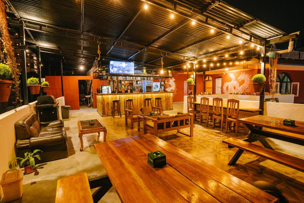 Setustofa eða bar á Dharma Backpackers