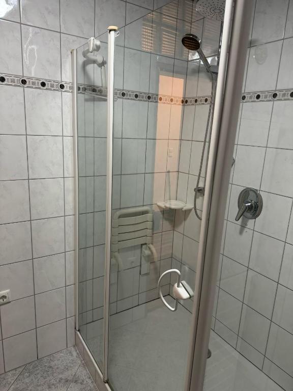 Koupelna v ubytování Main Weindorf Unterkunft