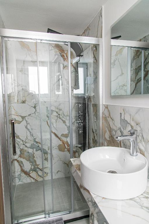 Celia Residence - Resim 25