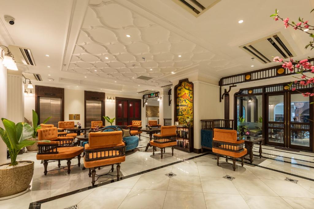 Posezení v ubytování Hanoi Tirant Hotel