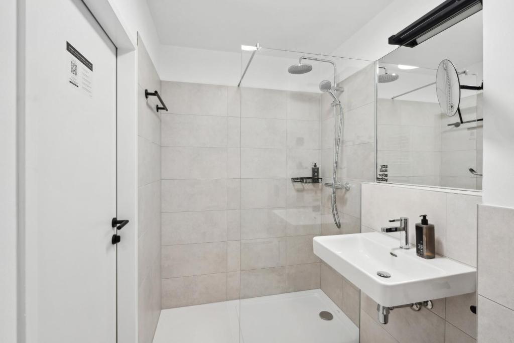 Limehome Salzburg Sterneckstr - Resim 21