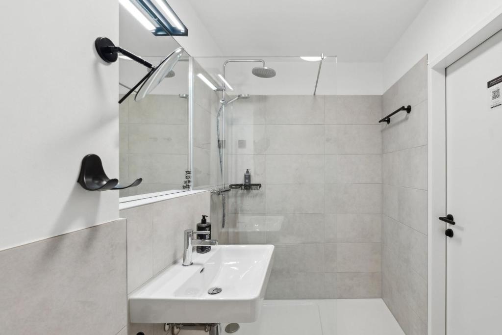 Limehome Salzburg Sterneckstr - Resim 14