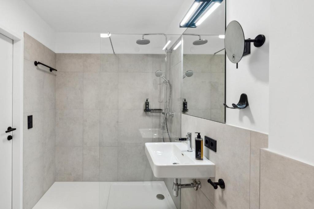 Limehome Salzburg Sterneckstr - Resim 33