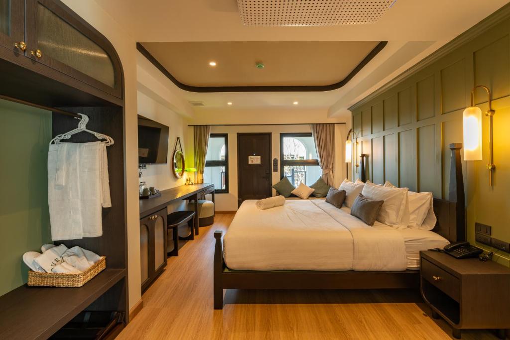 Shamrock Chiangmai Hotel-Adult Only - 2