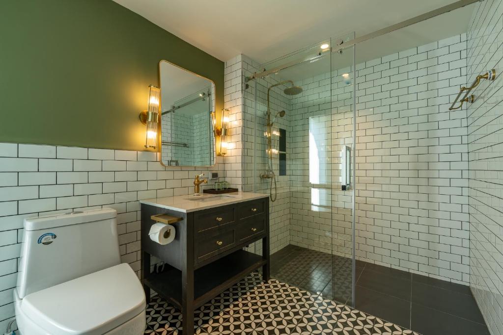 Shamrock Chiangmai Hotel-Adult Only - 3