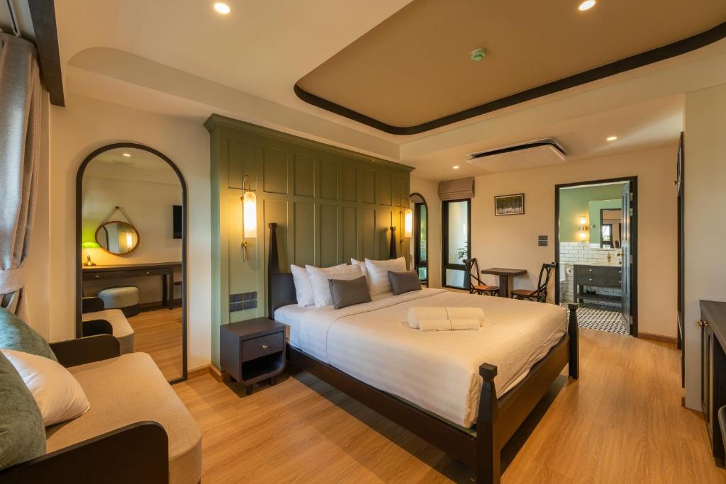 Shamrock Chiangmai Hotel-Adult Only - 1