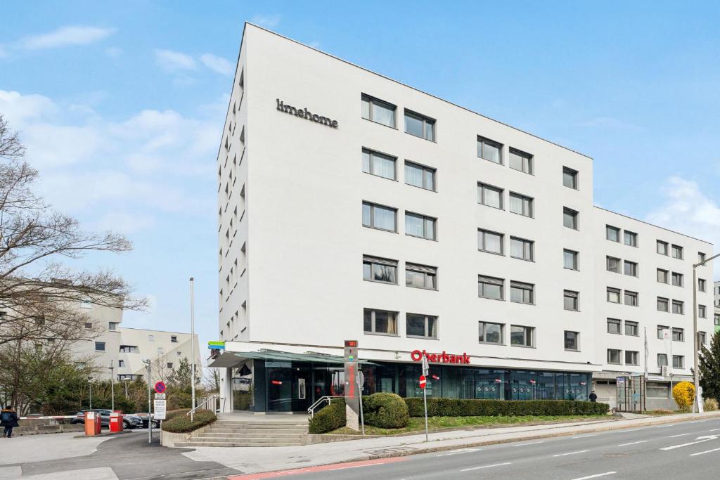 Limehome Salzburg Sterneckstr - Resim 38