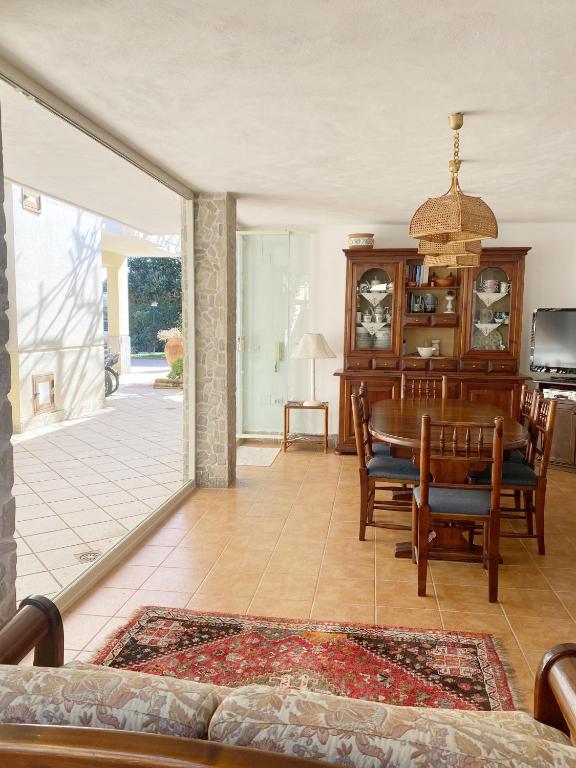 Posedenie v ubytovaní La depandance di Villa Rosa locazioni brevi