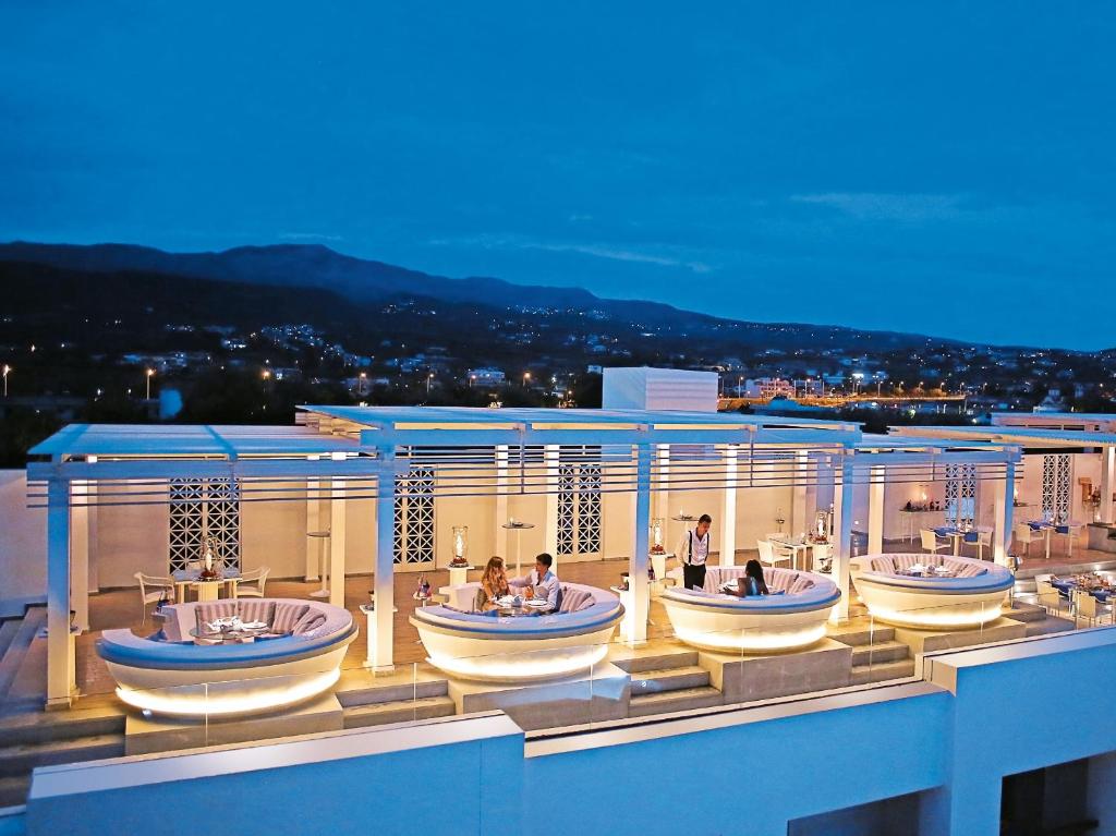 Балкон или терраса в Grecotel Creta Palace