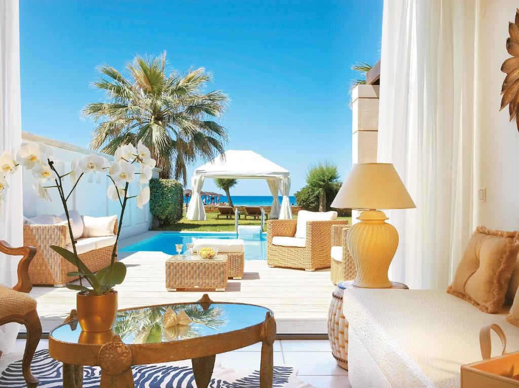 Бассейн в Grecotel Creta Palace или поблизости