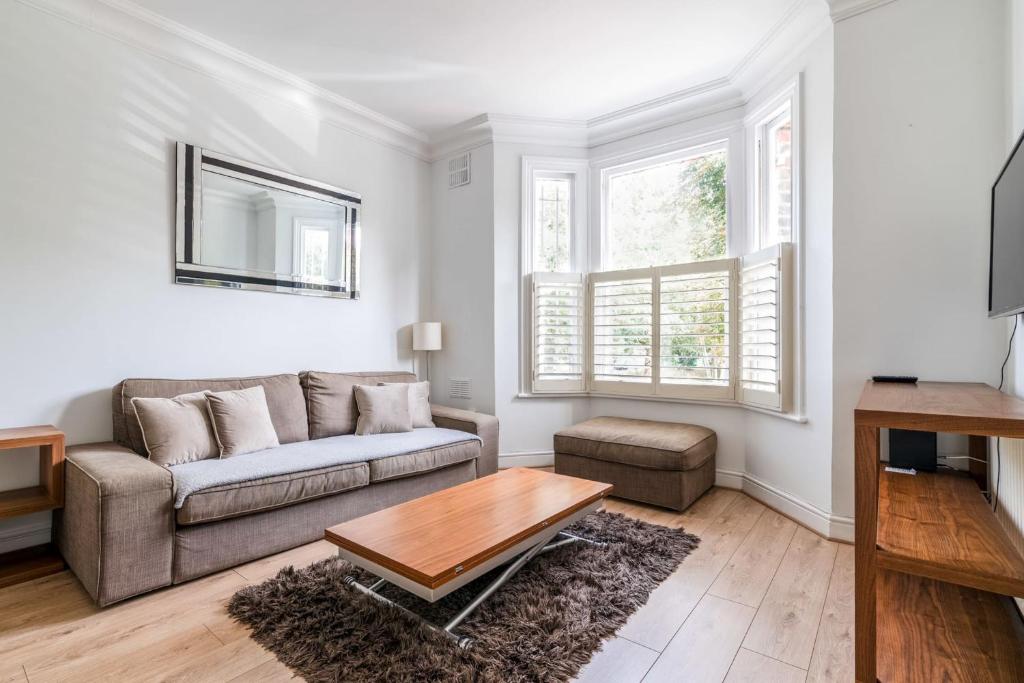 Gallery image of Charming Wandsworth Common Flat in London