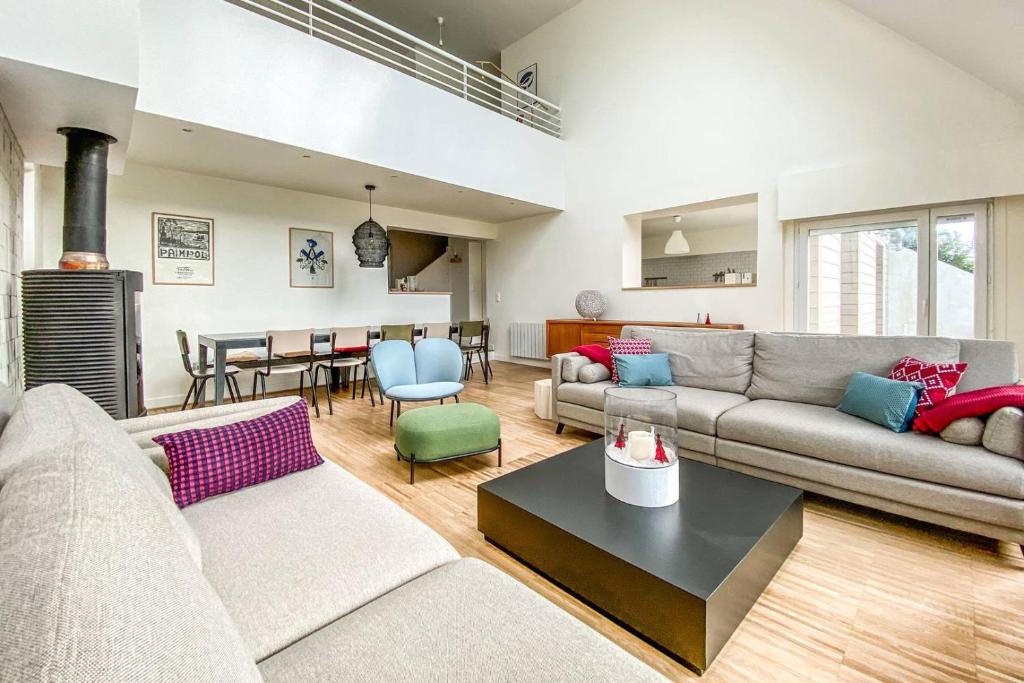 Posedenie v ubytovaní Superbe villa VUE SUR MER, 11 personnes à TREBEURDEN REF-669