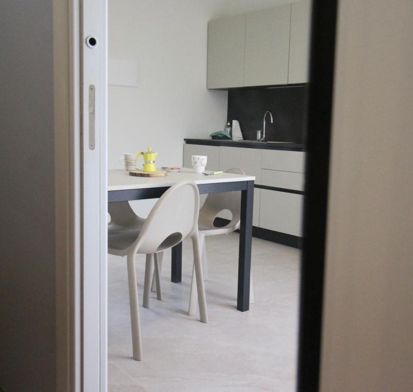 Kuchyň nebo kuchyňský kout v ubytování Azzurro Mare Aparthotel