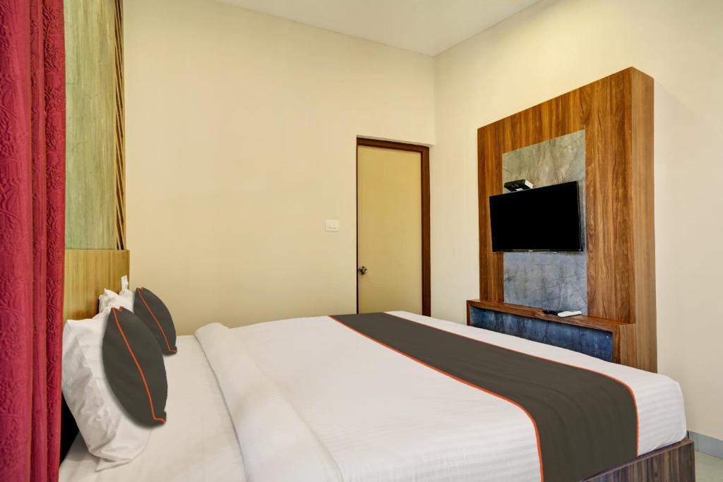 TV a/nebo společenská místnost v ubytování GYPSY HOTEL CUSAT