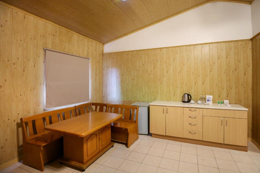 Forest Crest Nature Hotel and Resort Powered by ASTON - Cabine Deluxe