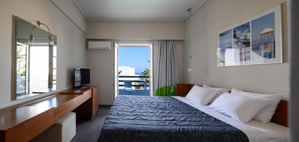 Afroditi Venus Beach Resort - 