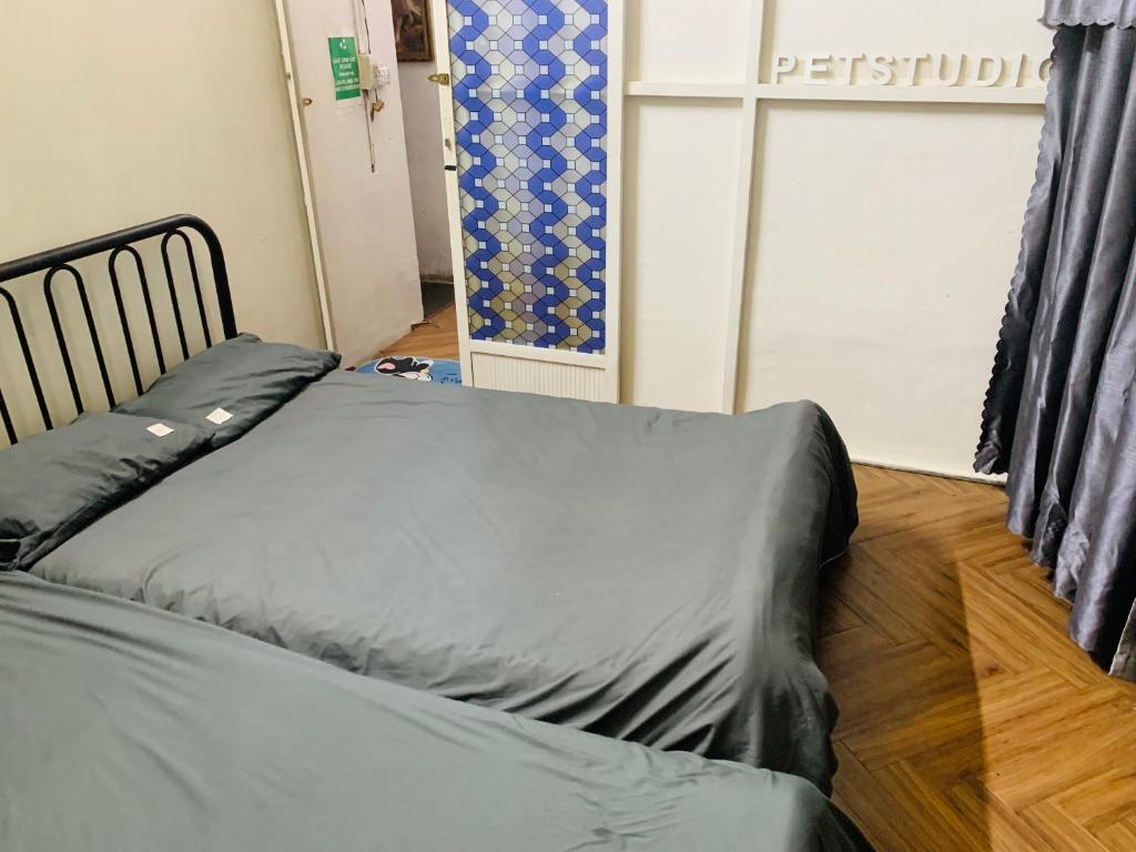 Lova arba lovos apgyvendinimo įstaigoje Head of Quarter -TRIPLE BED ROOM- CHEAP
