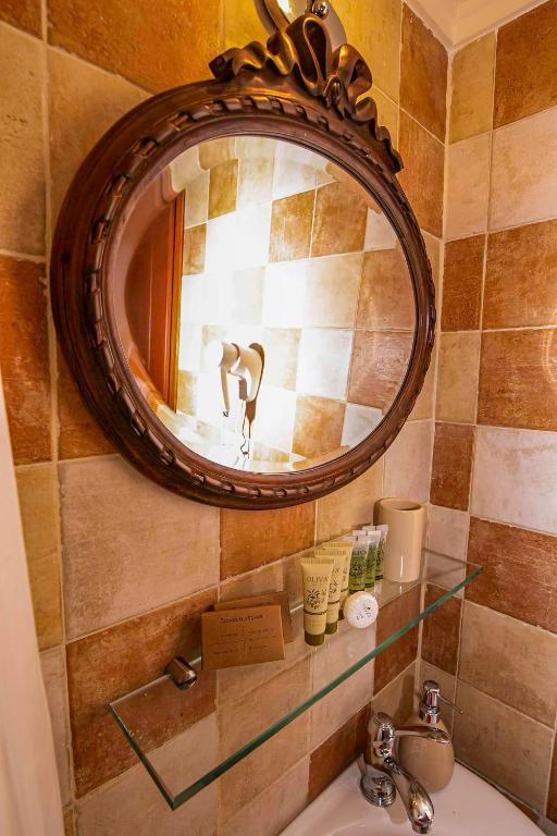 ΕΣΠΕΡΙΔΕΣ - 8