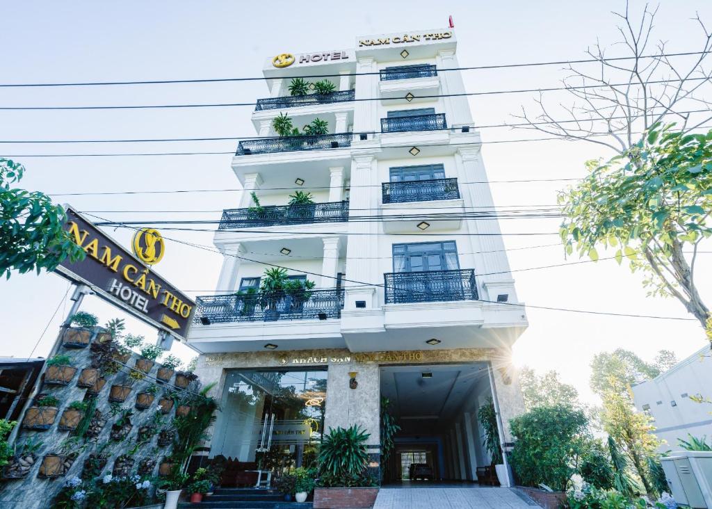 Afbeelding uit fotogalerij van NAM CẦN THƠ HOTEL in Ấp Phú Thạnh (4)