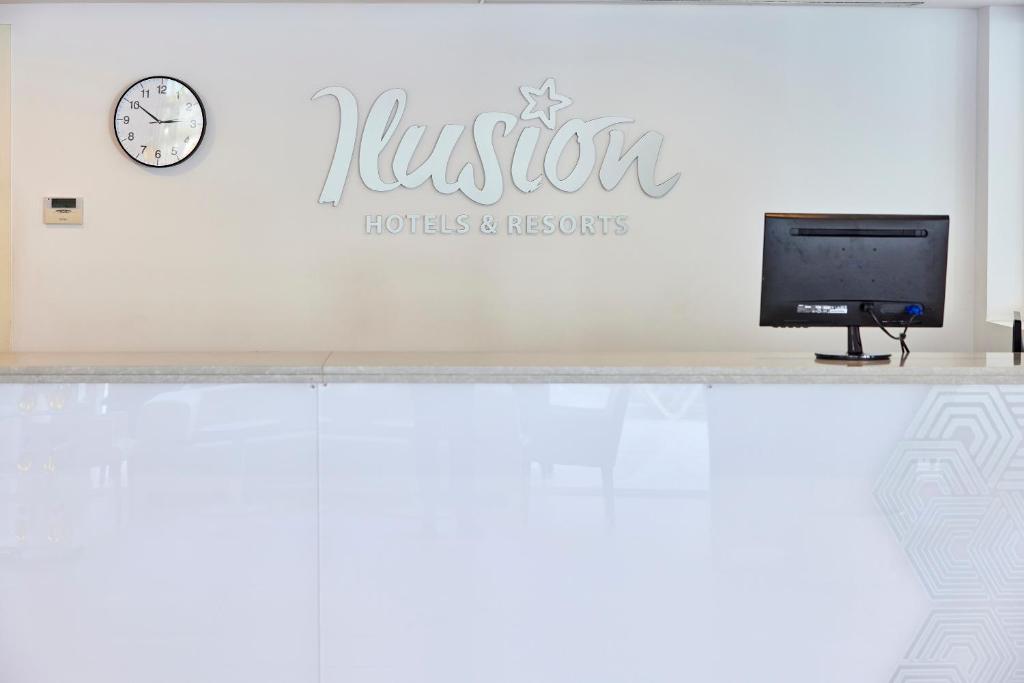 TV a/nebo společenská místnost v ubytování Hotel Ilusion Calma & Spa