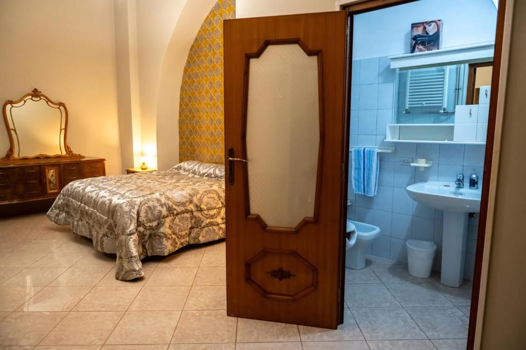 Koupelna v ubytování Casa Luca - Siti storici e ottima cucina locale