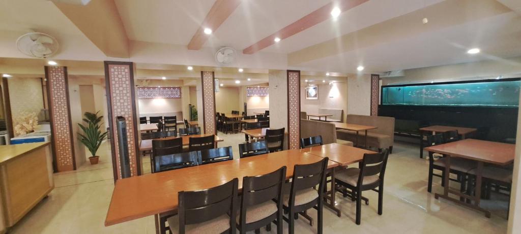 TV a/nebo společenská místnost v ubytování Hotel Swaroop