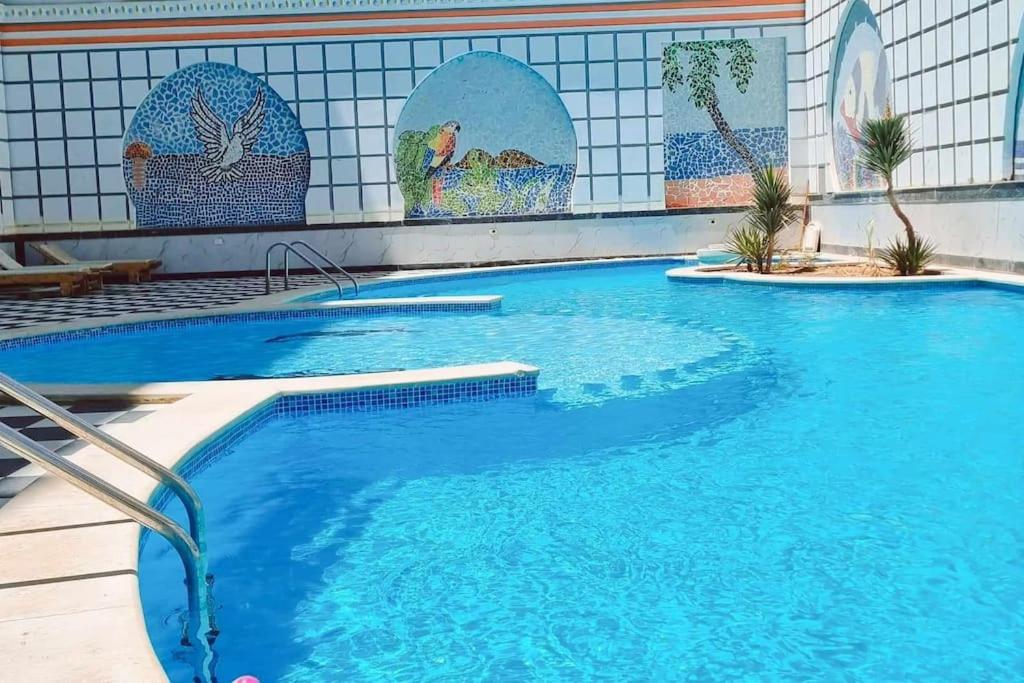 Bazén v ubytování Sheraton Plaza 115 Hurghada Egypt nebo v jeho okolí