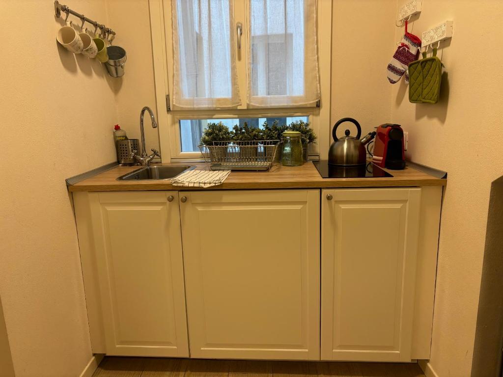 VeronaJourneys Emilei - Appartement D'une Chambre - Via Cappello 29
