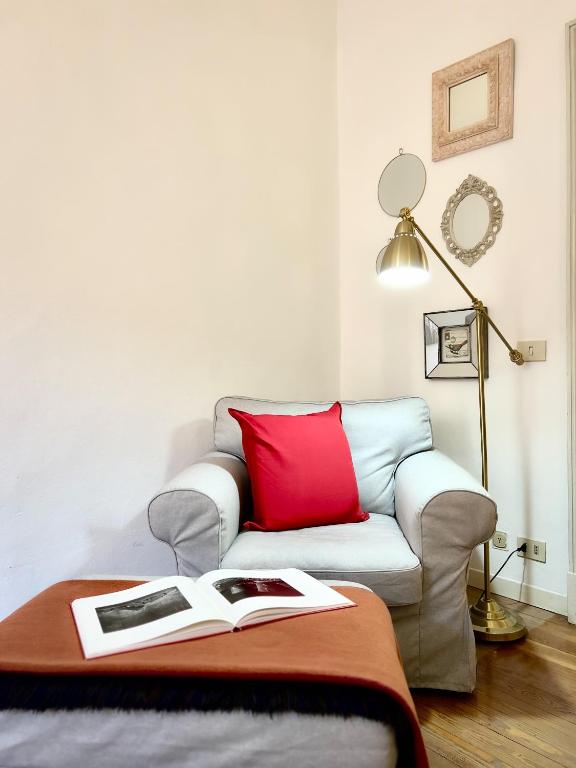 A bed or beds in a room at ComeCasa 2 bedrooms Apartment in via Curtatone