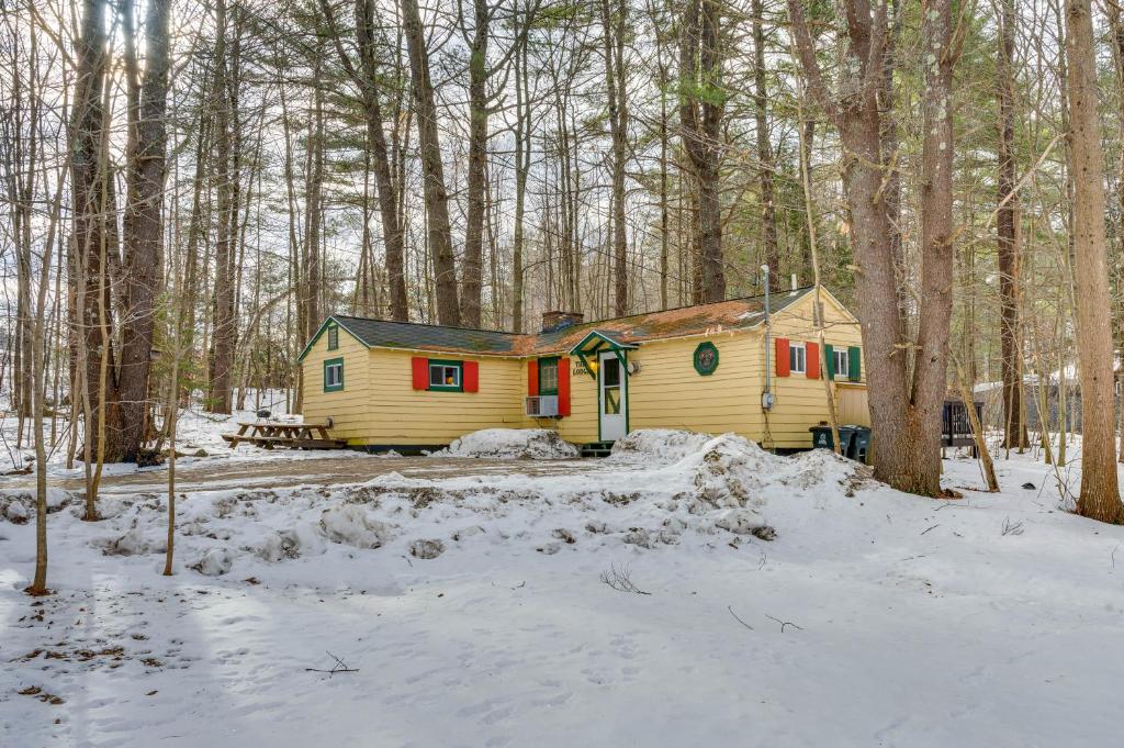 Laconia Vacation Rental with Deck and Gas Grill!, Laconia (updated